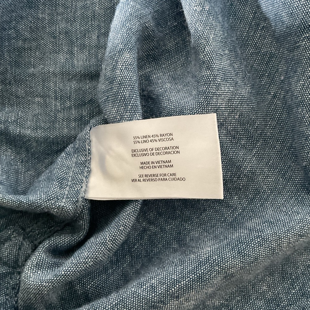 GAP Women’s Linen Blue Shirt - Picture 6 of 6